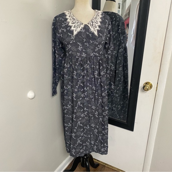 VINTAGE NEWPORT NEWS COTTON PRAIRIE DRESS GRANNY CHIC LACE COLLAR MADE IN USA - Picture 1 of 16